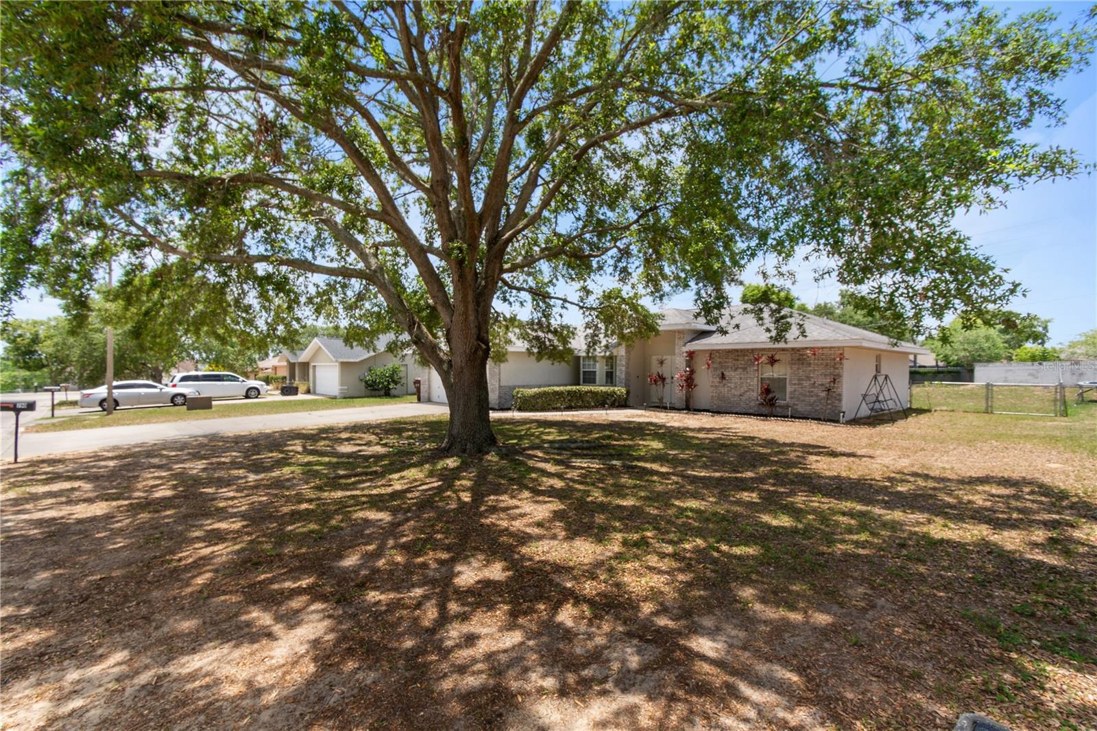 Image 2 of 41 For 790 Chelsea Way