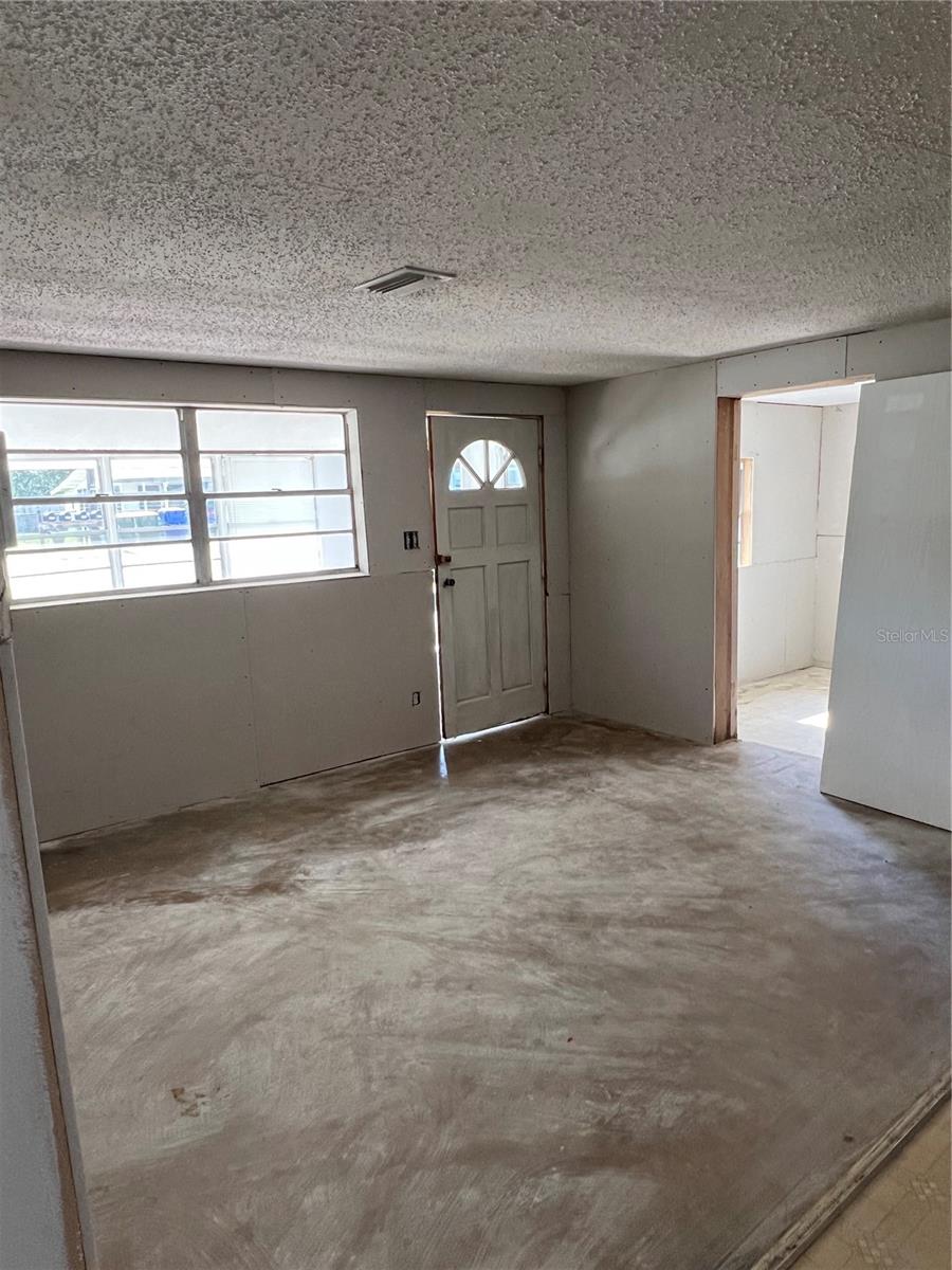 Image 11 of 23 For 203 Atterberry Drive