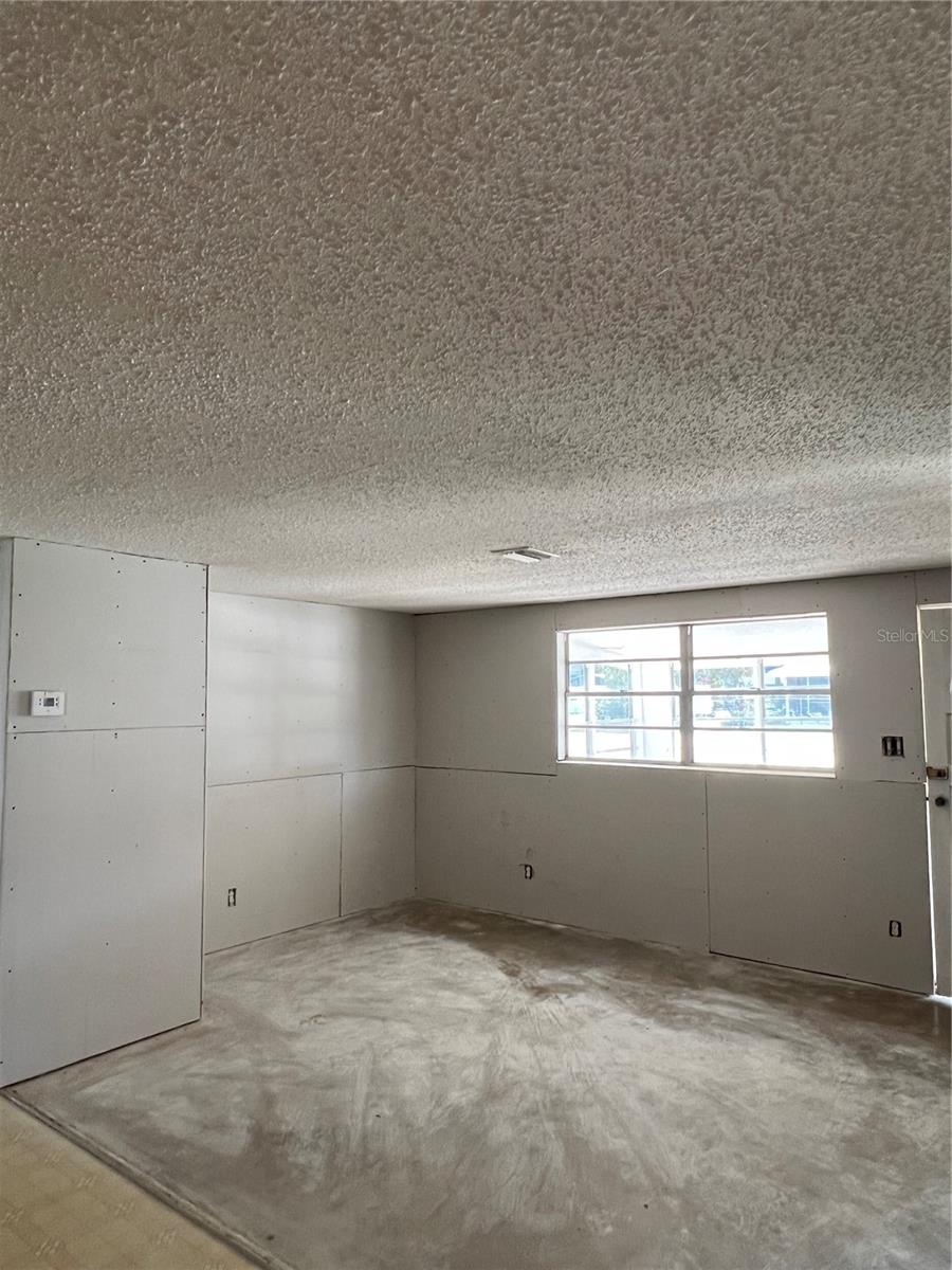 Image 12 of 23 For 203 Atterberry Drive