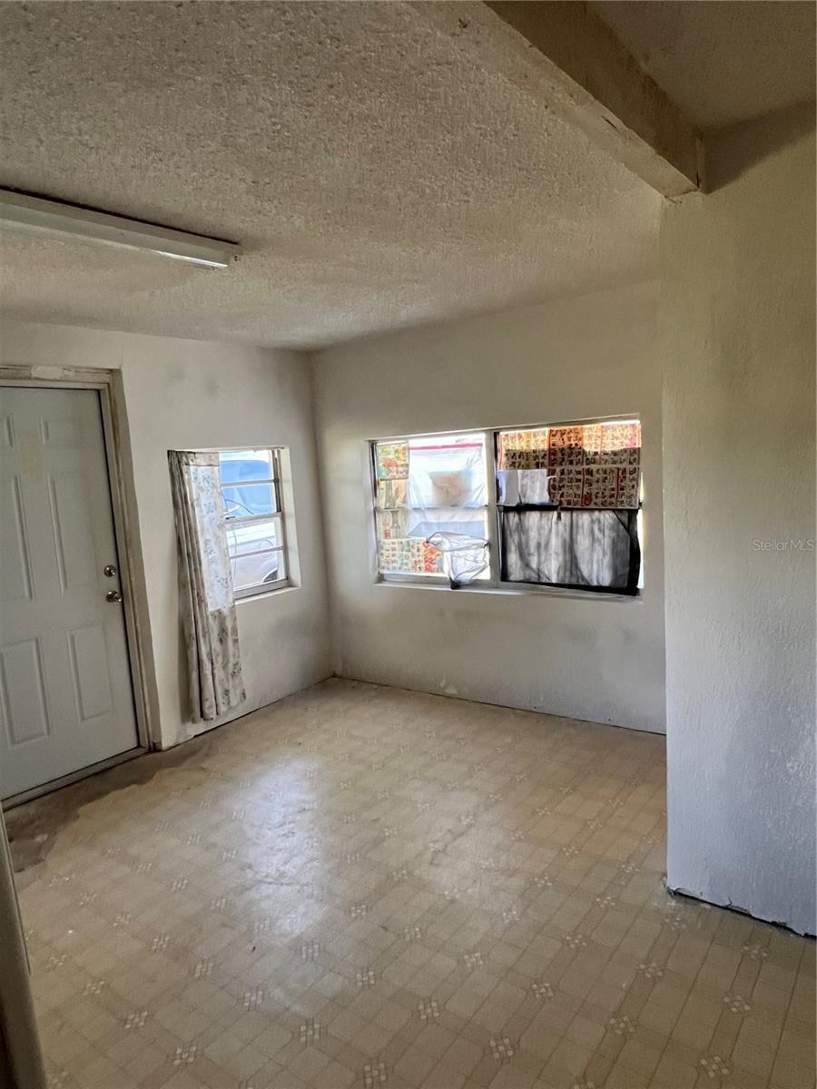 Image 15 of 23 For 203 Atterberry Drive