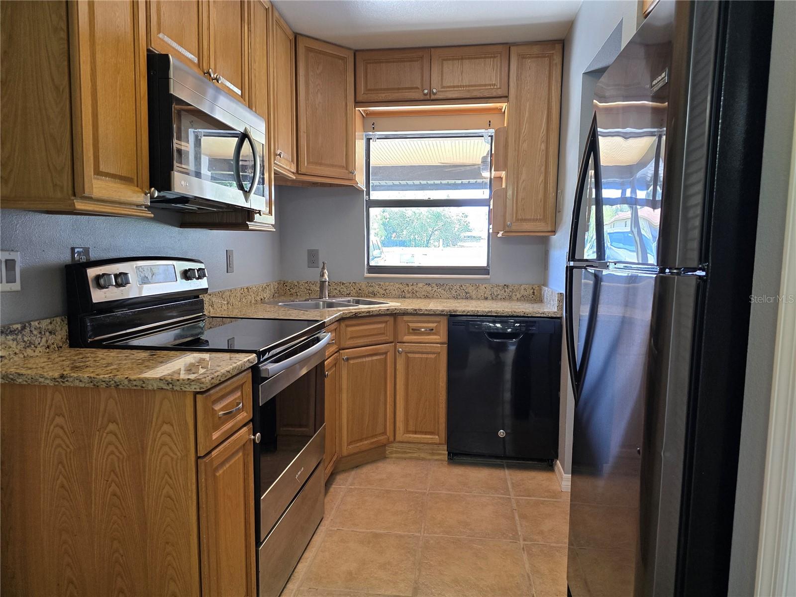 Image 2 of 15 For 813 Mikasuki Drive