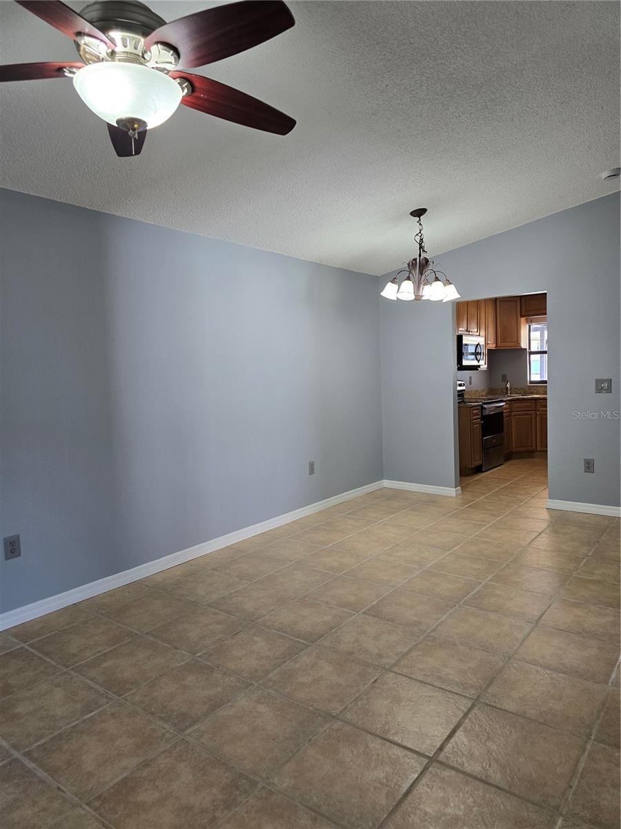 Image 5 of 15 For 813 Mikasuki Drive