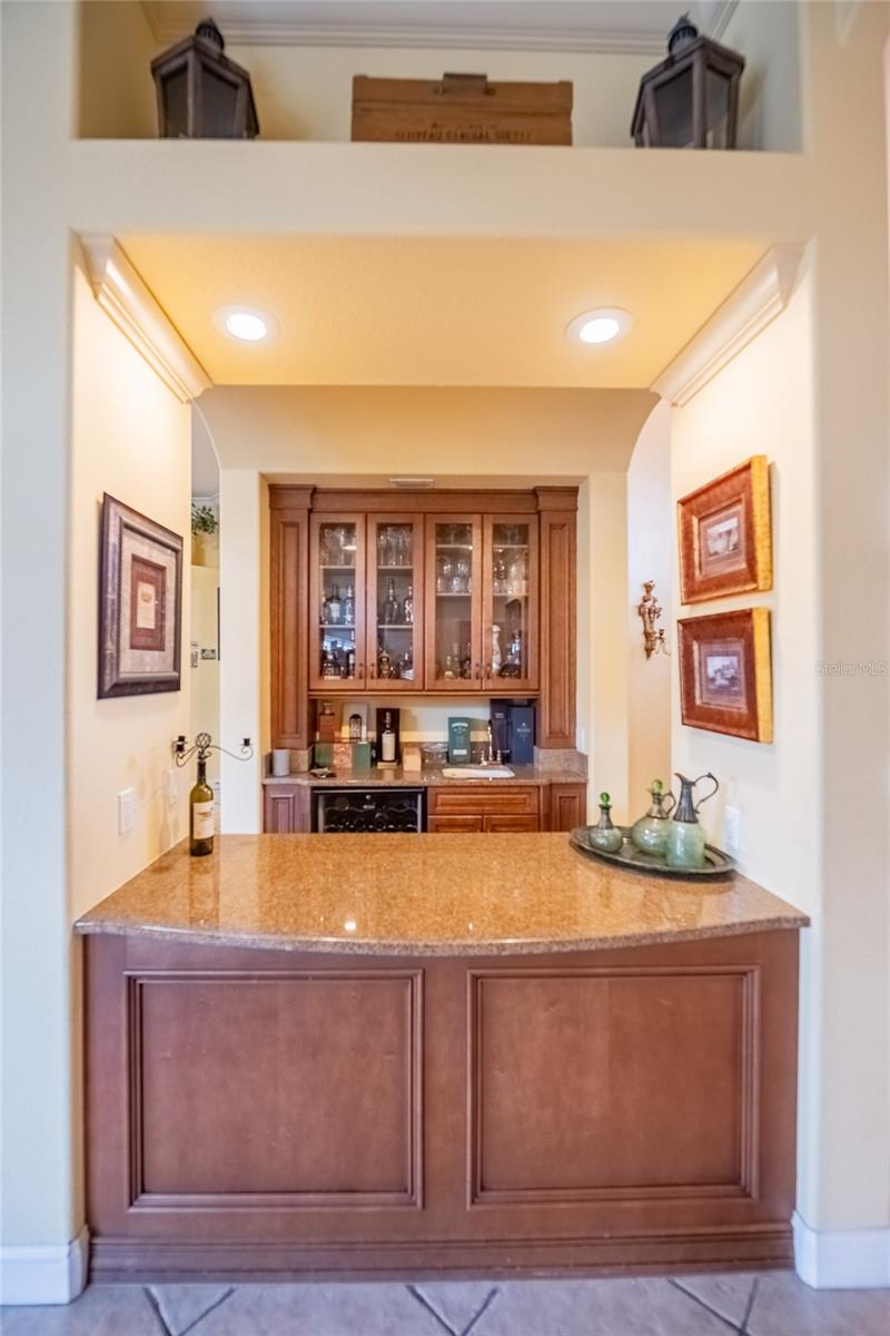 Image 18 of 76 For 645 Whisper Woods Drive