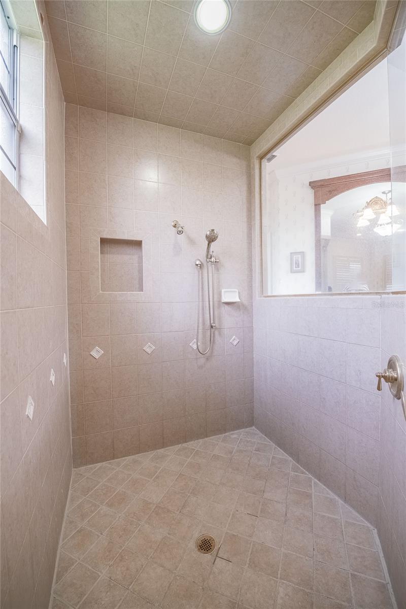 Image 29 of 76 For 645 Whisper Woods Drive