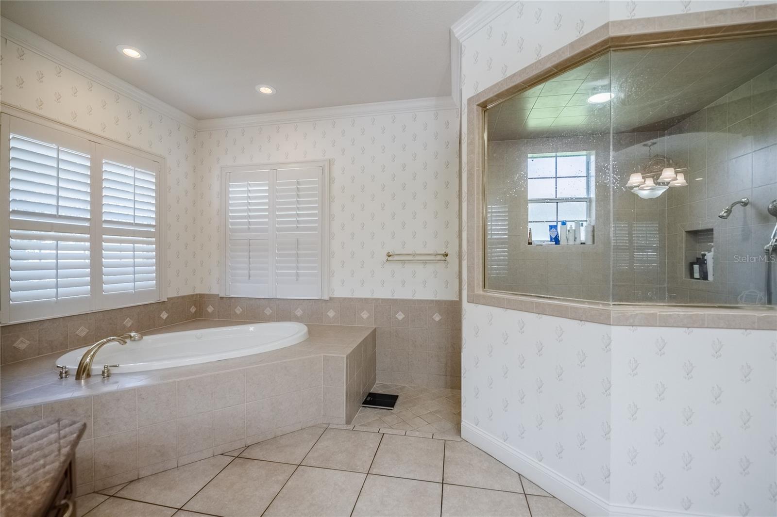 Image 30 of 76 For 645 Whisper Woods Drive