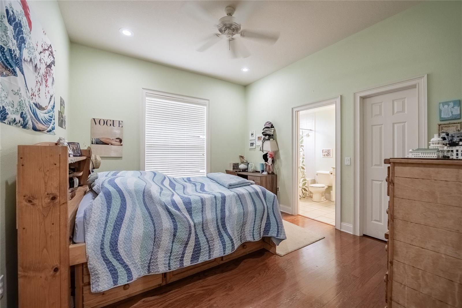 Image 41 of 76 For 645 Whisper Woods Drive
