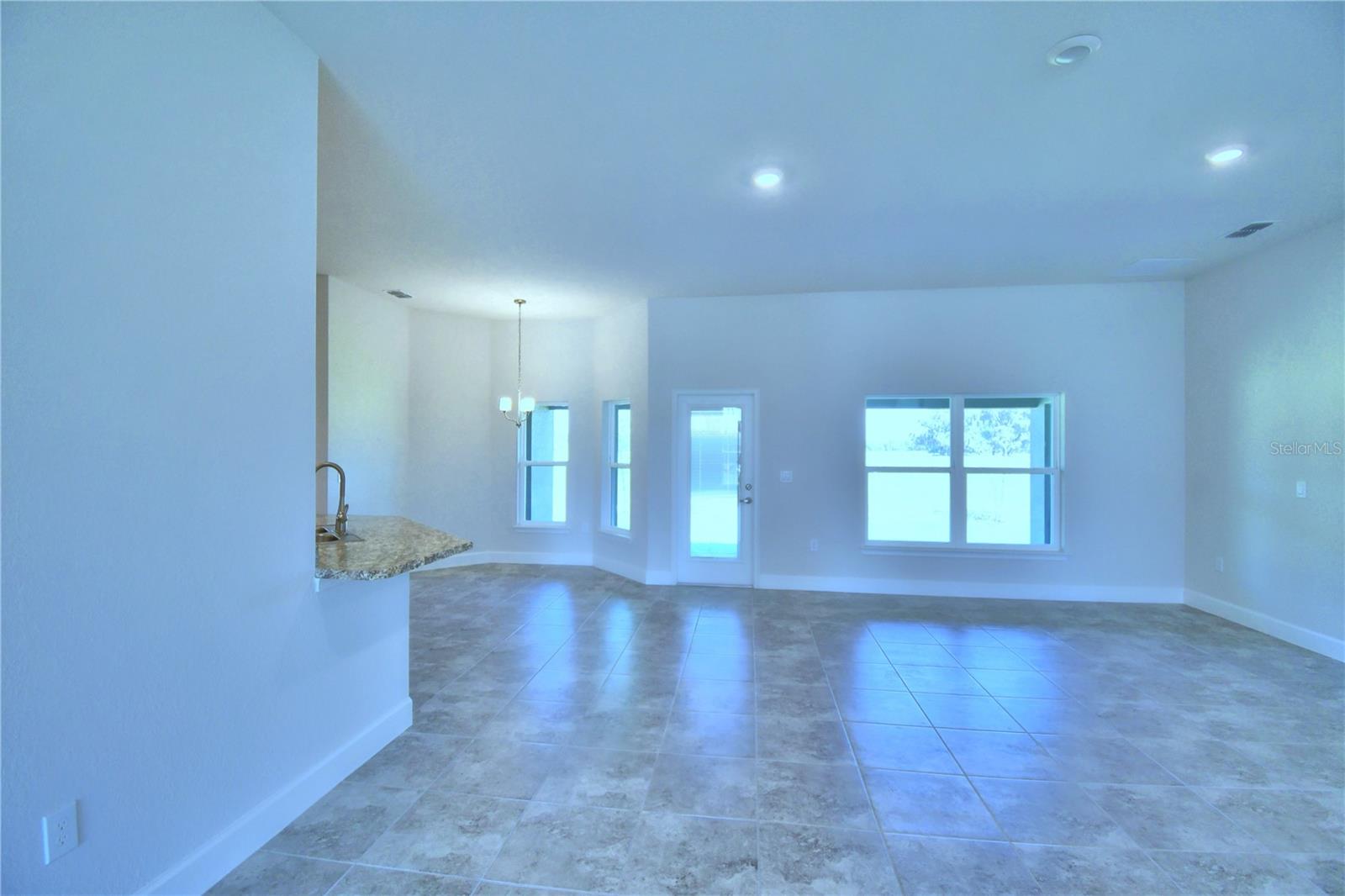 Image 12 of 43 For 4019 Tullamore Lane