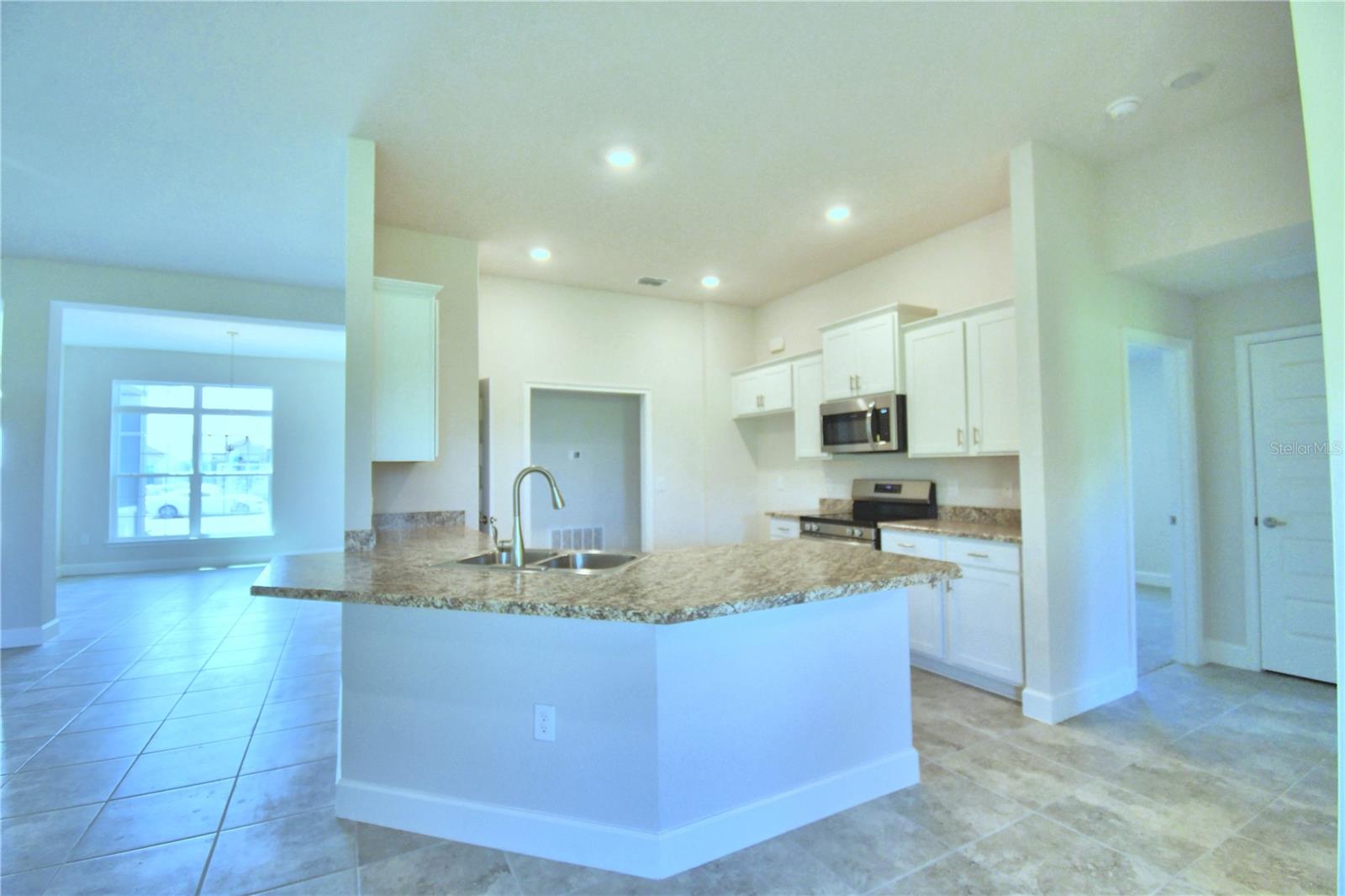 Image 16 of 43 For 4019 Tullamore Lane