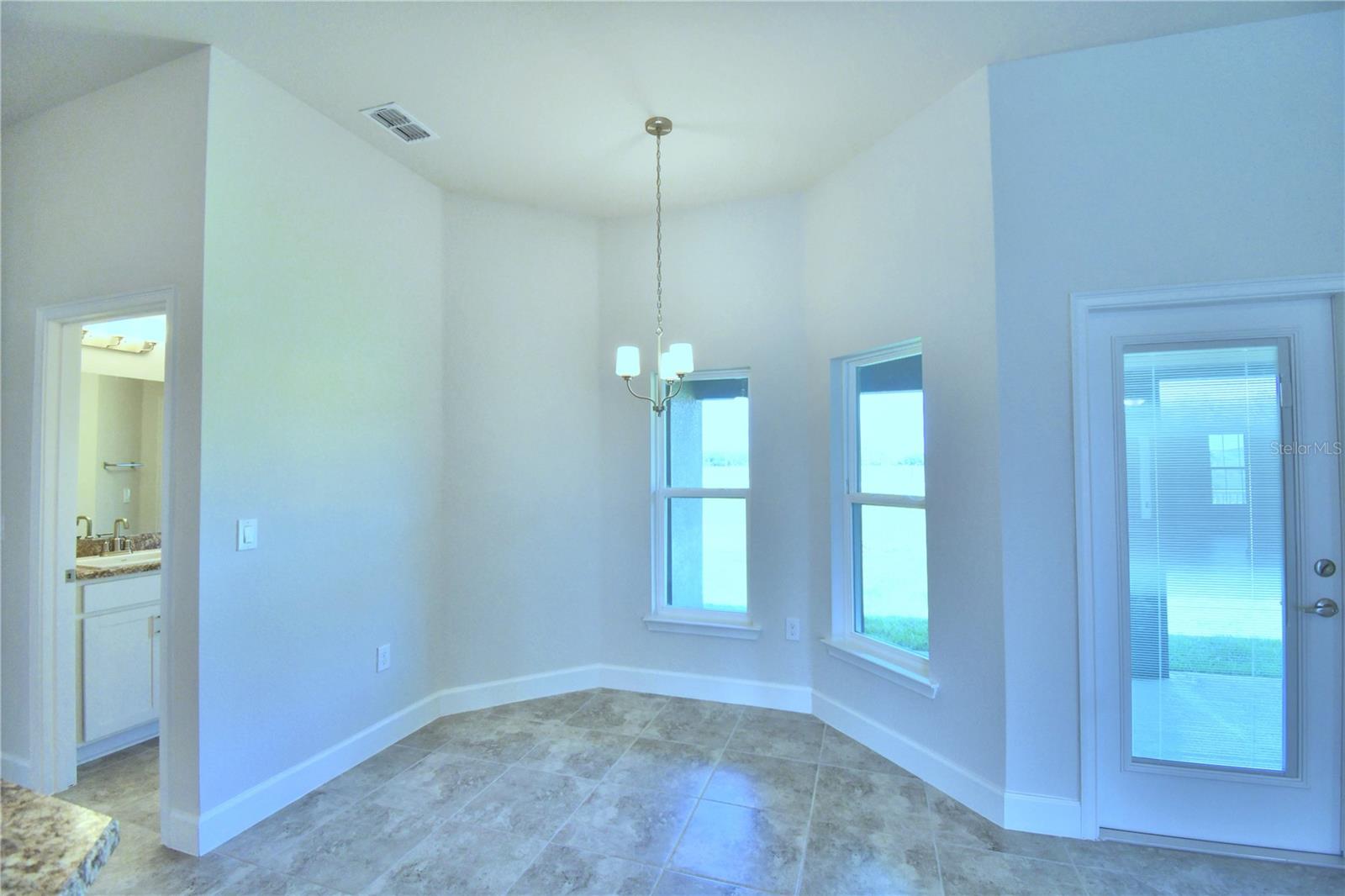 Image 20 of 43 For 4019 Tullamore Lane