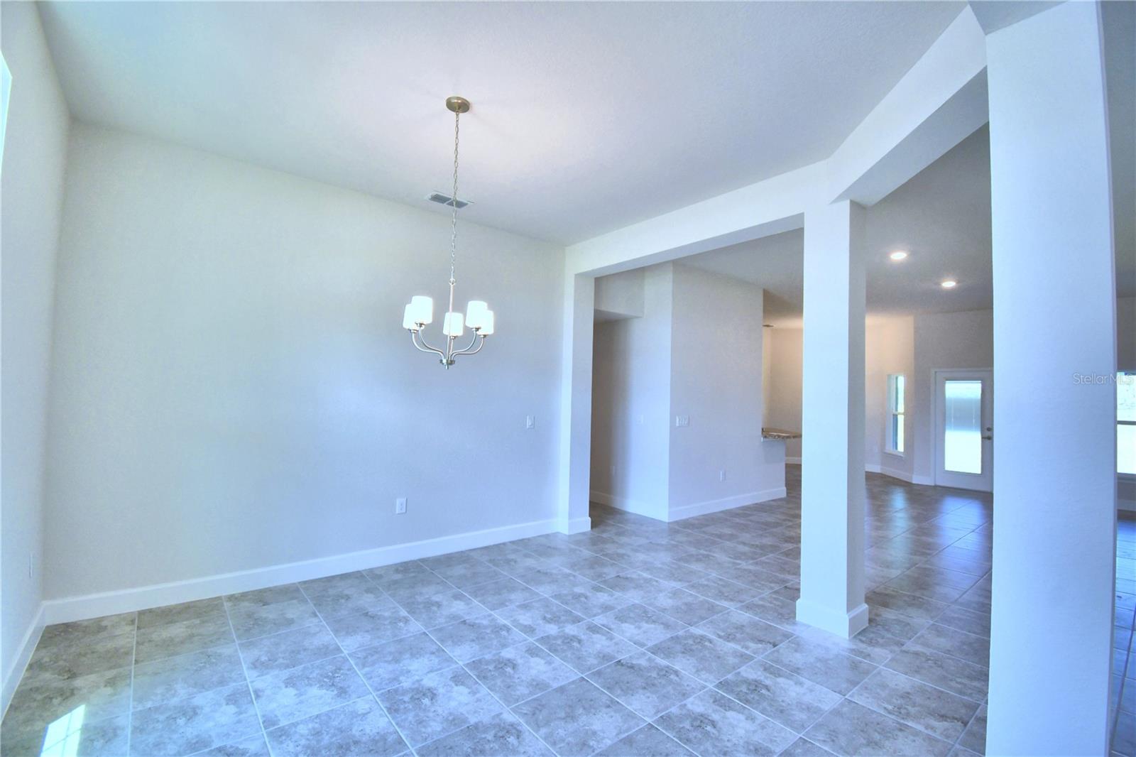 Image 6 of 43 For 4019 Tullamore Lane