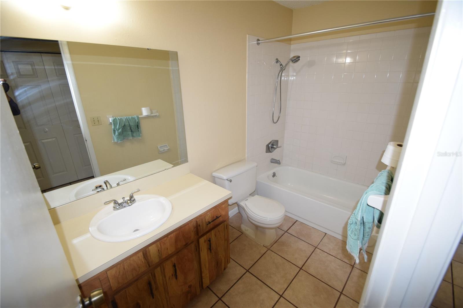 Image 24 of 37 For 6054-6066 Hilltop Lane W