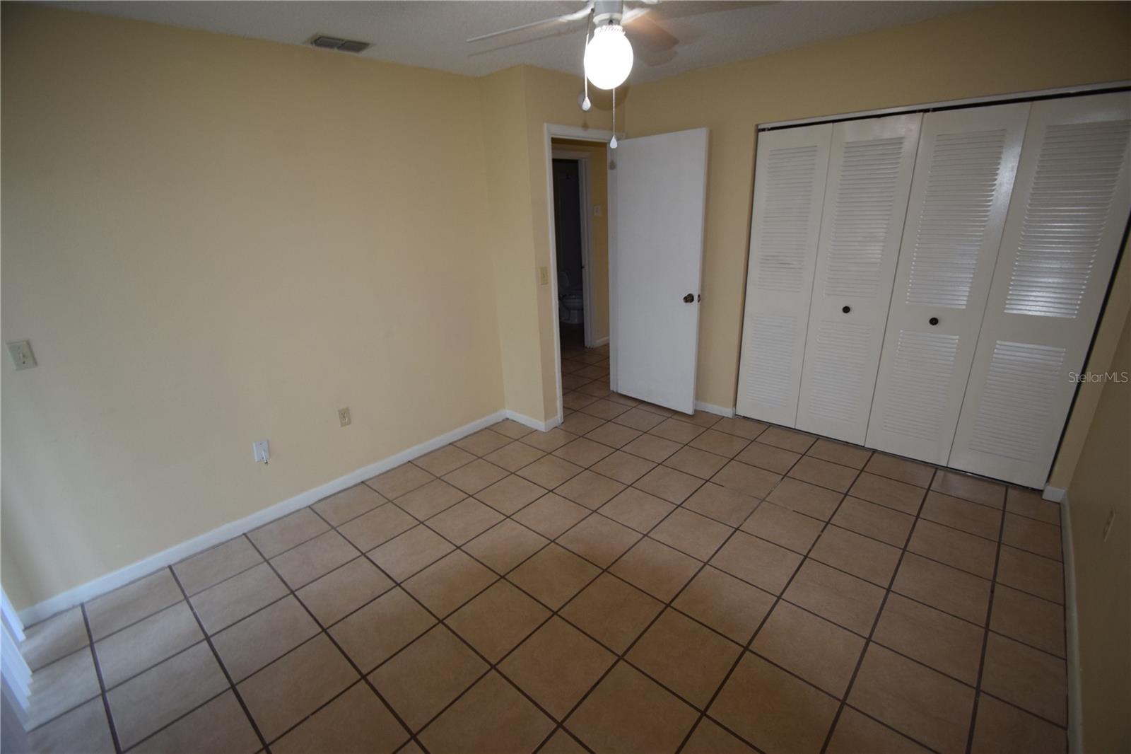 Image 29 of 37 For 6054-6066 Hilltop Lane W