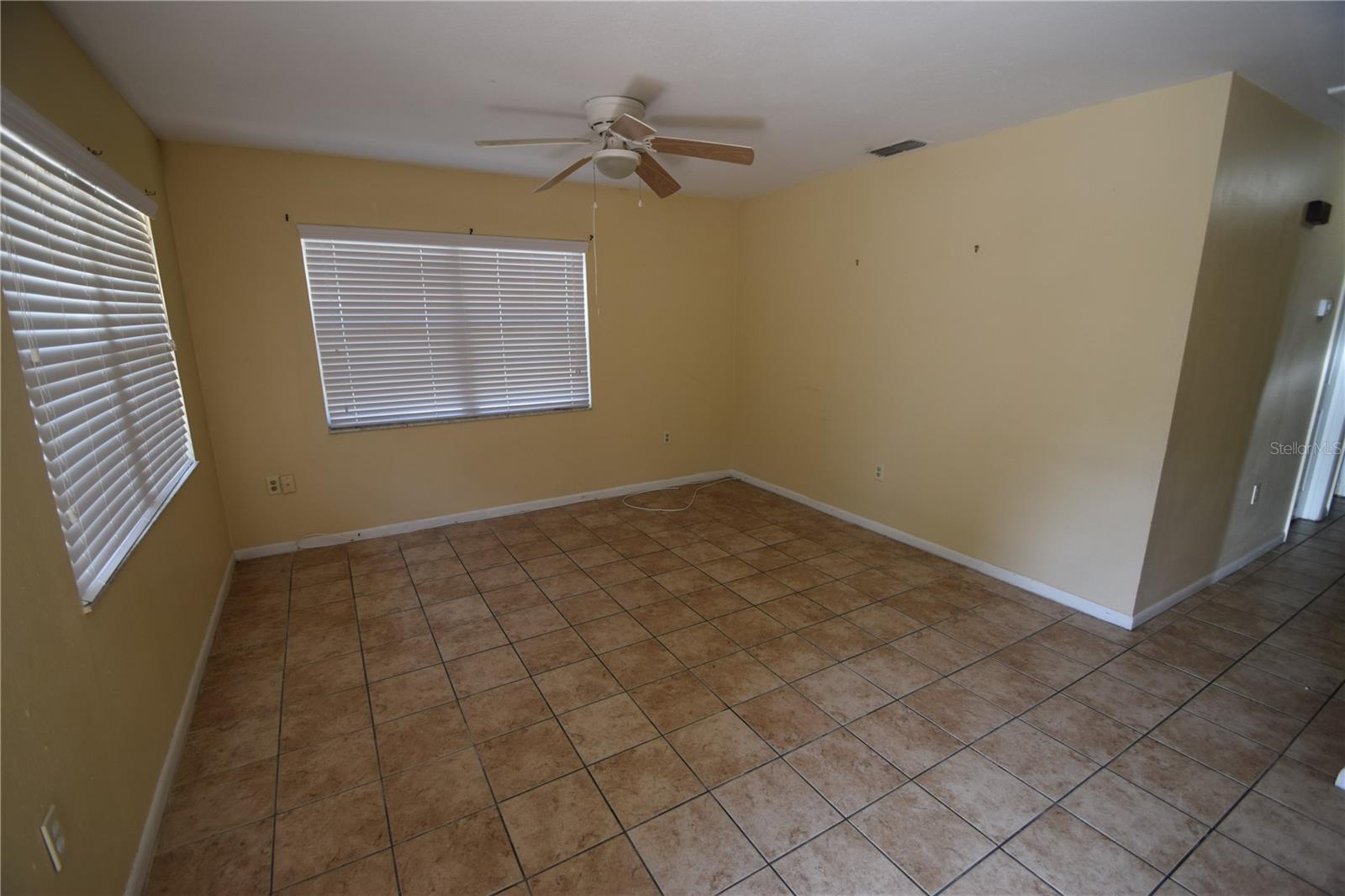Image 30 of 37 For 6054-6066 Hilltop Lane W