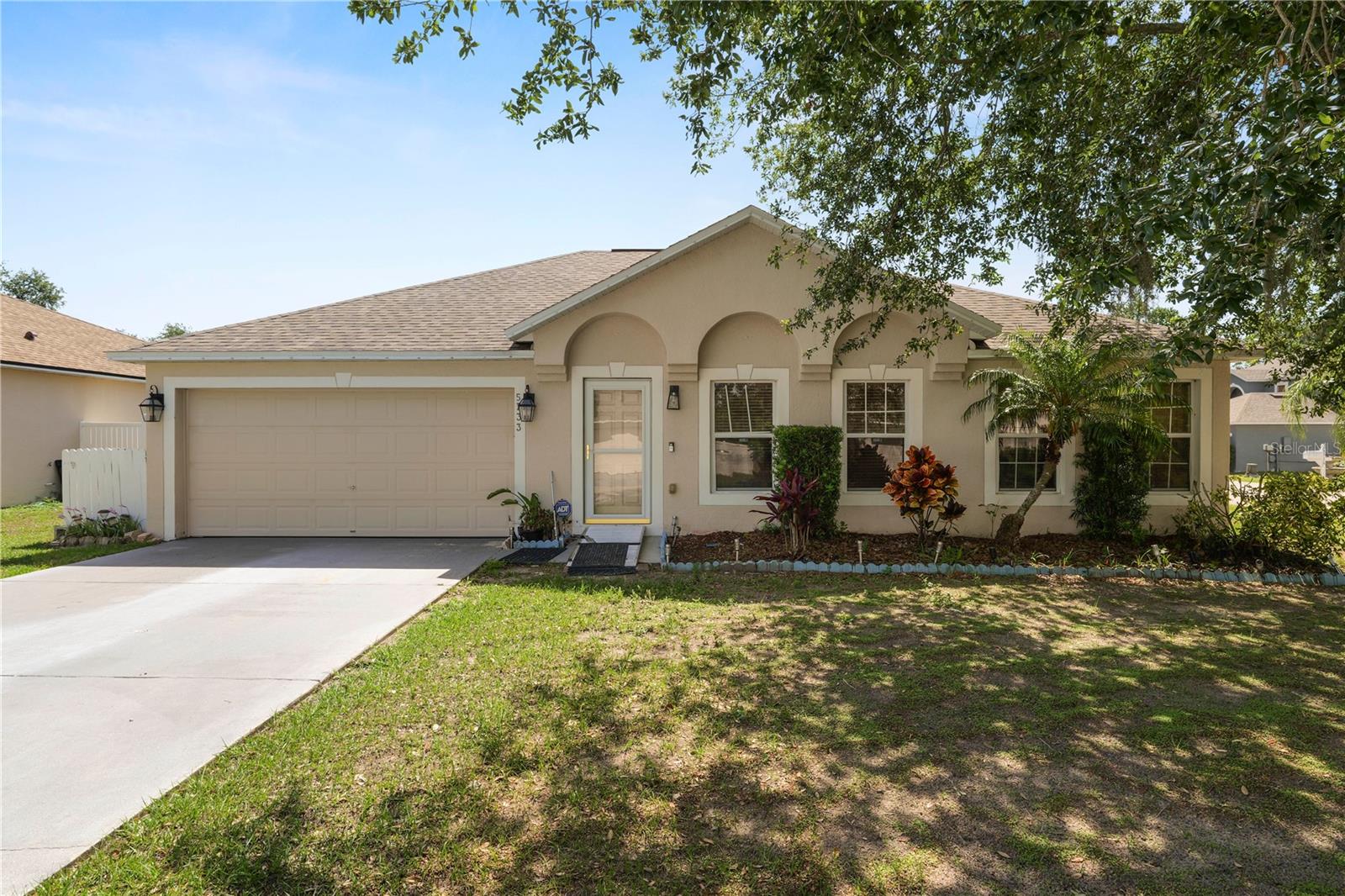Details for 5733 Oakwood Knoll Drive, LAKELAND, FL 33811