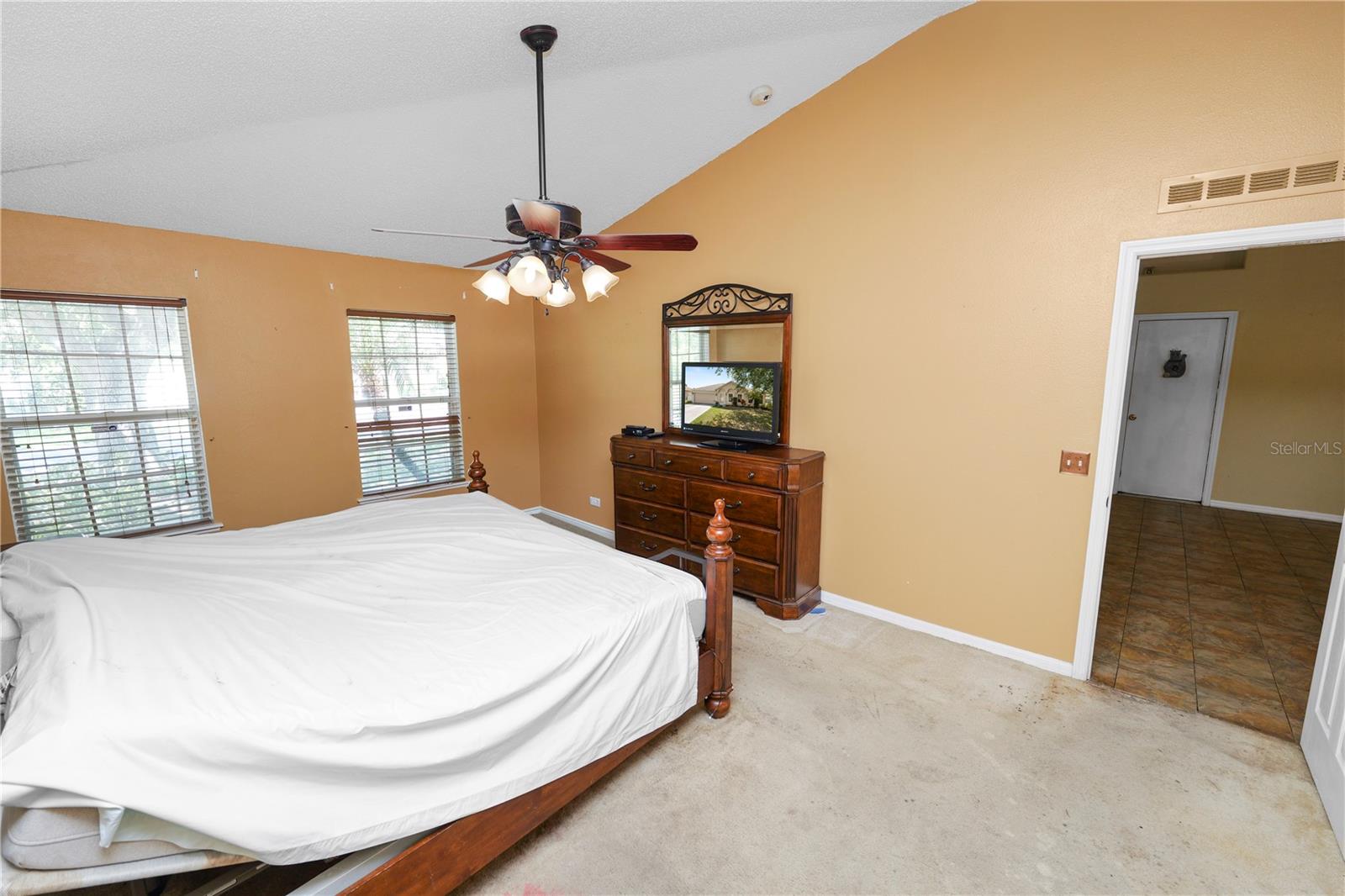 Image 19 of 42 For 5733 Oakwood Knoll Drive