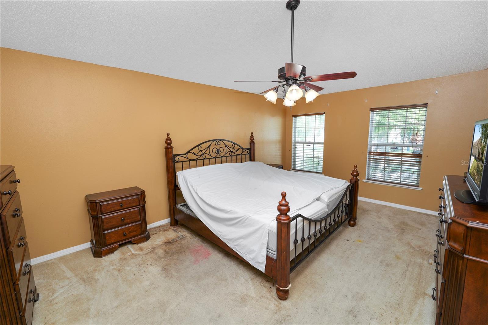 Image 20 of 42 For 5733 Oakwood Knoll Drive