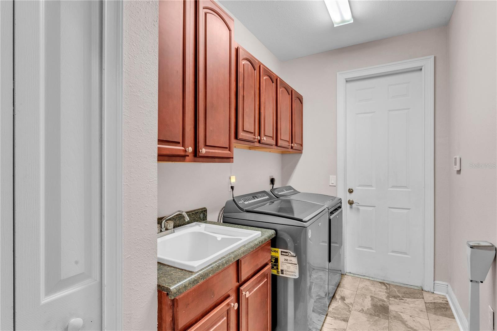 Image 26 of 43 For 5033 Sugar Bay Street