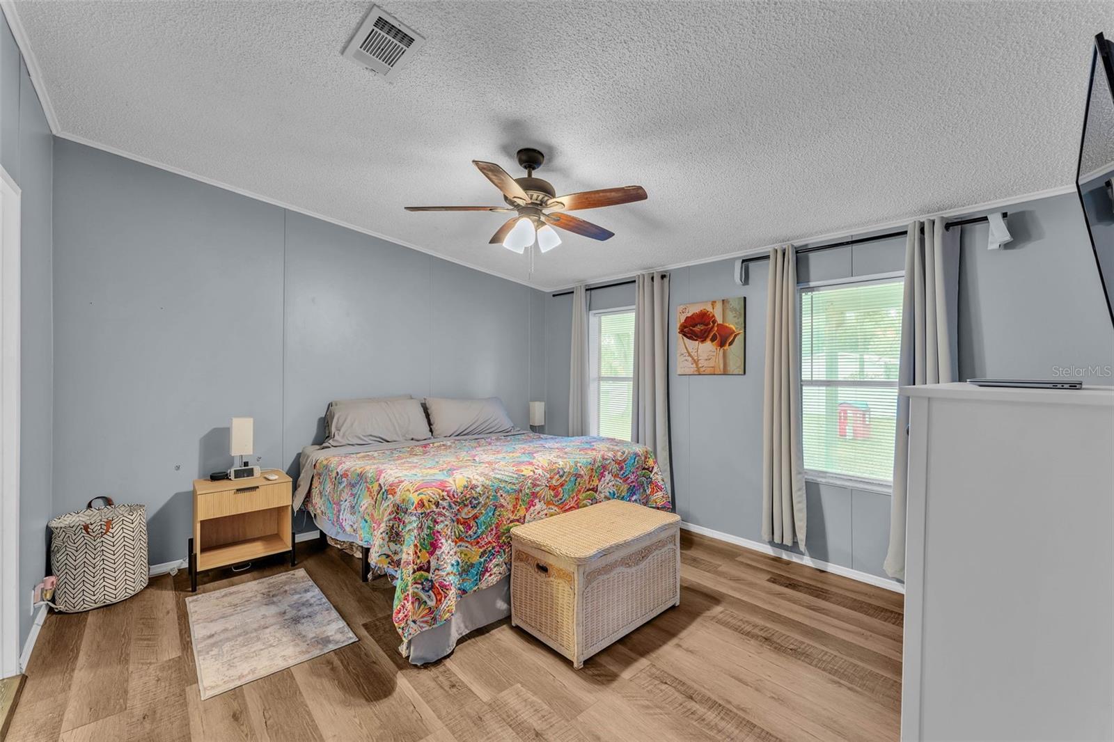 Image 13 of 41 For 3505 Sutton Hills Drive S