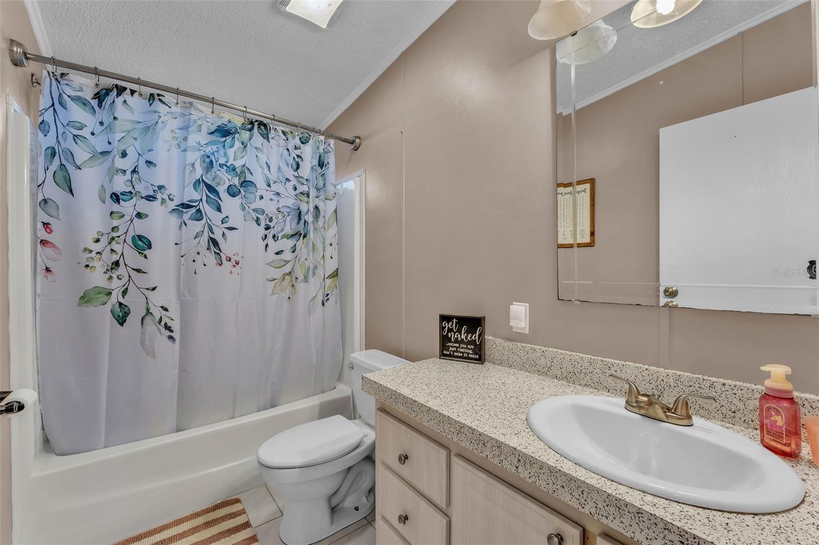 Image 18 of 41 For 3505 Sutton Hills Drive S