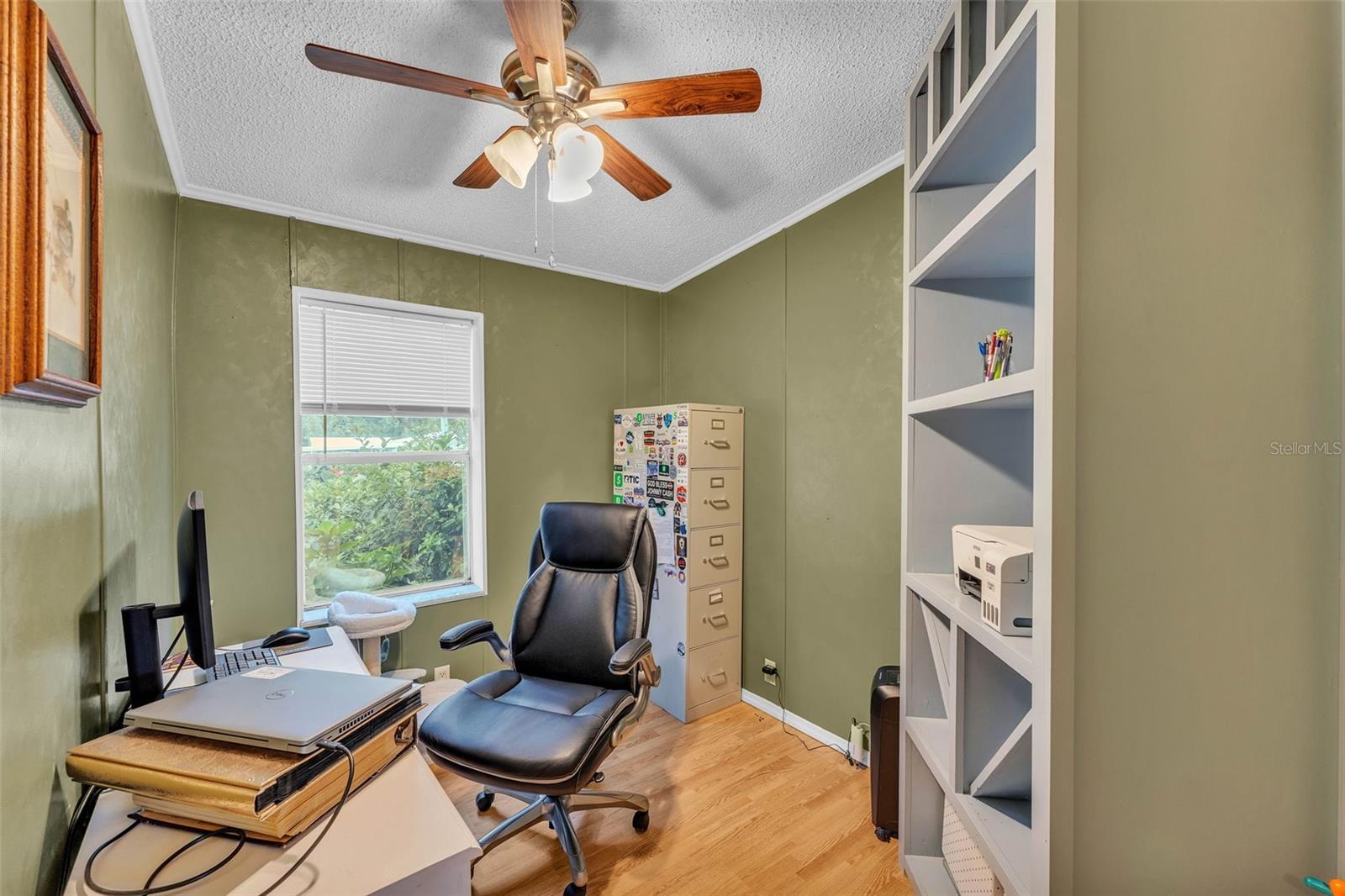 Image 19 of 41 For 3505 Sutton Hills Drive S