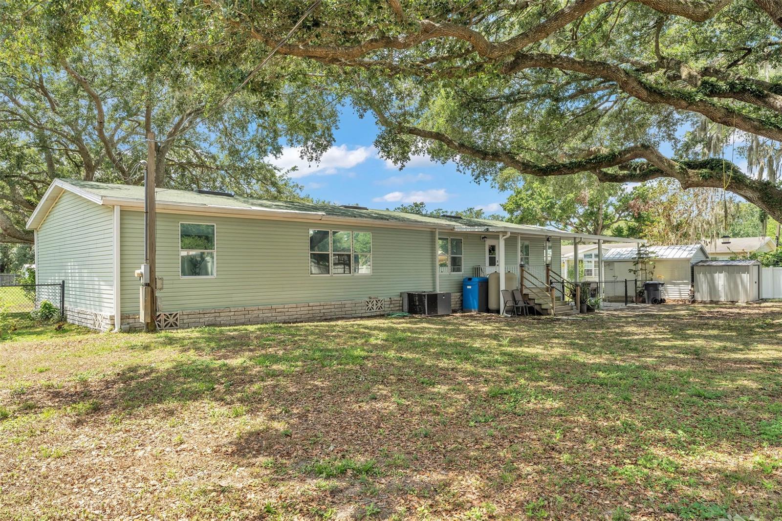 Image 27 of 41 For 3505 Sutton Hills Drive S