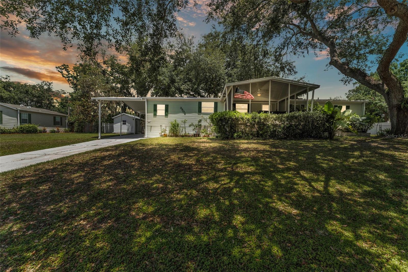 Image 38 of 41 For 3505 Sutton Hills Drive S