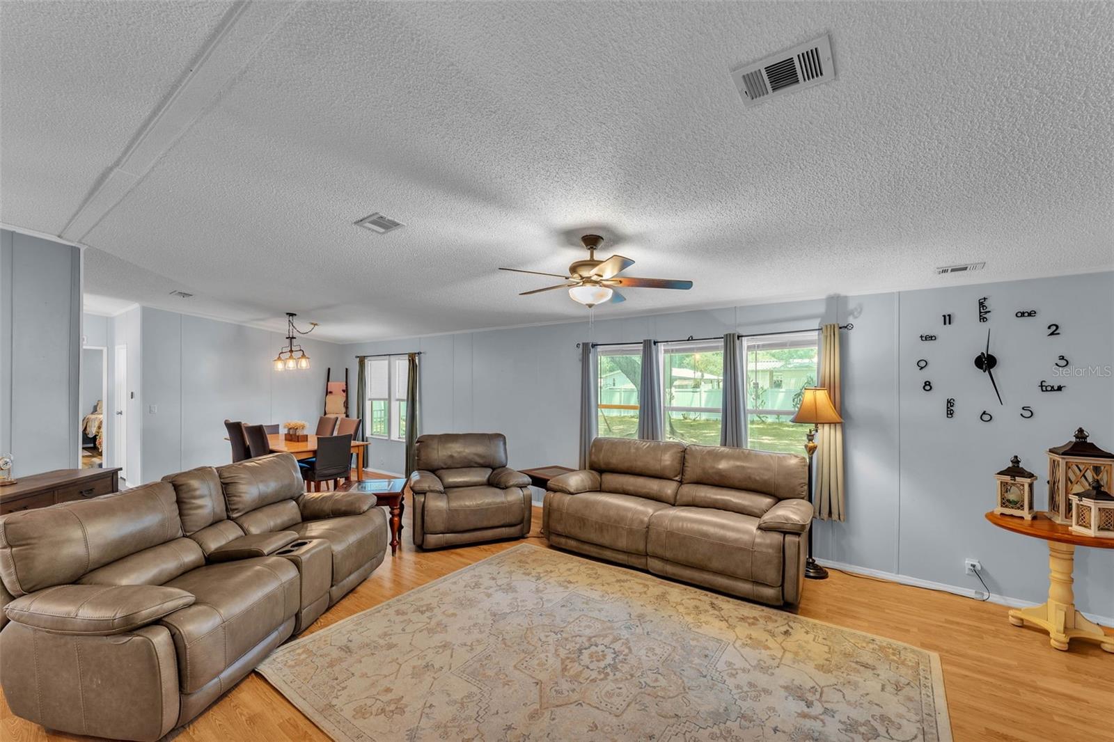 Image 9 of 41 For 3505 Sutton Hills Drive S