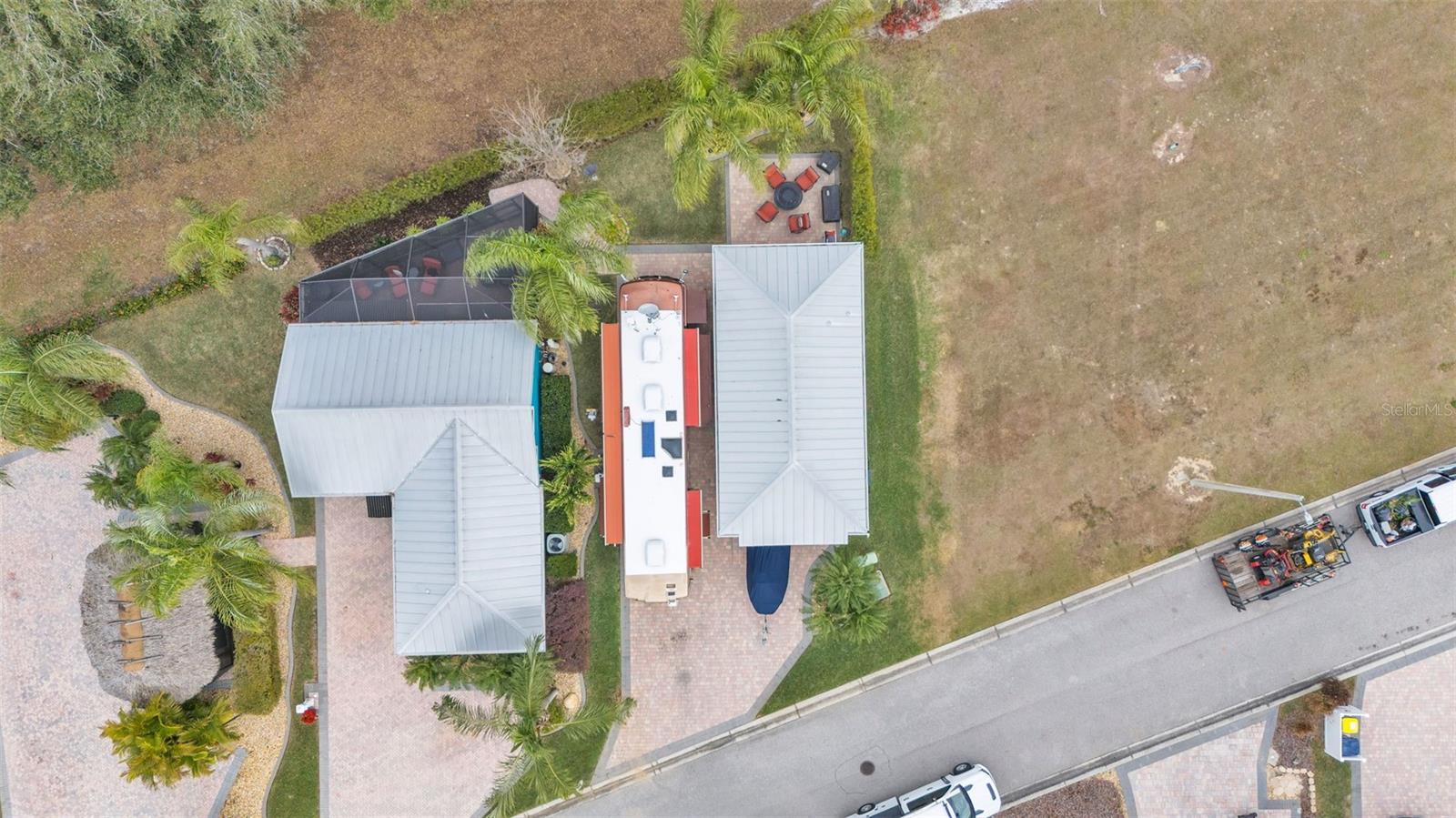 Image 4 of 13 For 3247 Red Tail Hawk Drive