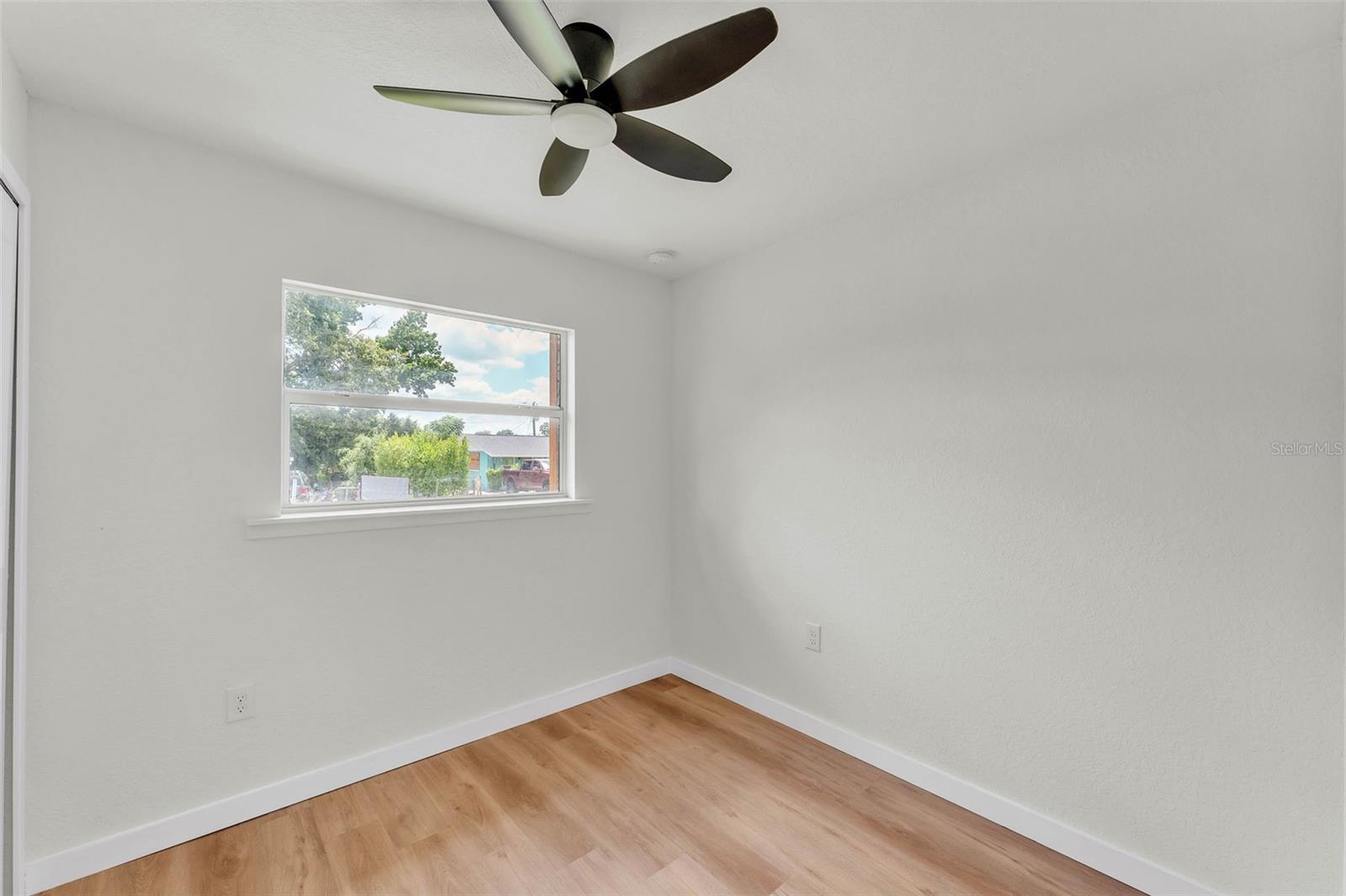 Image 6 of 15 For 1728 Bush Avenue