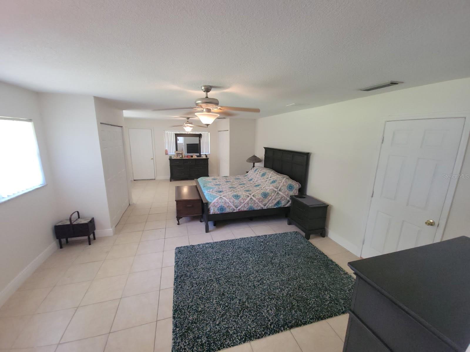 Image 13 of 35 For 5121 Shady Oak Drive S