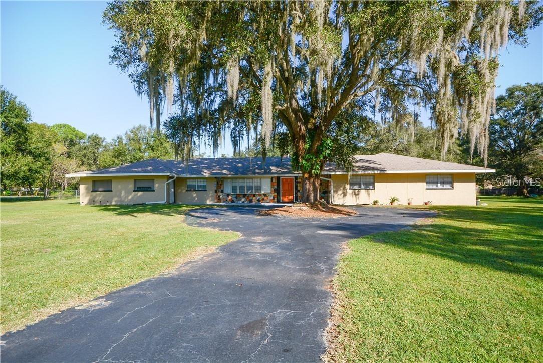Image 2 of 35 For 5121 Shady Oak Drive S