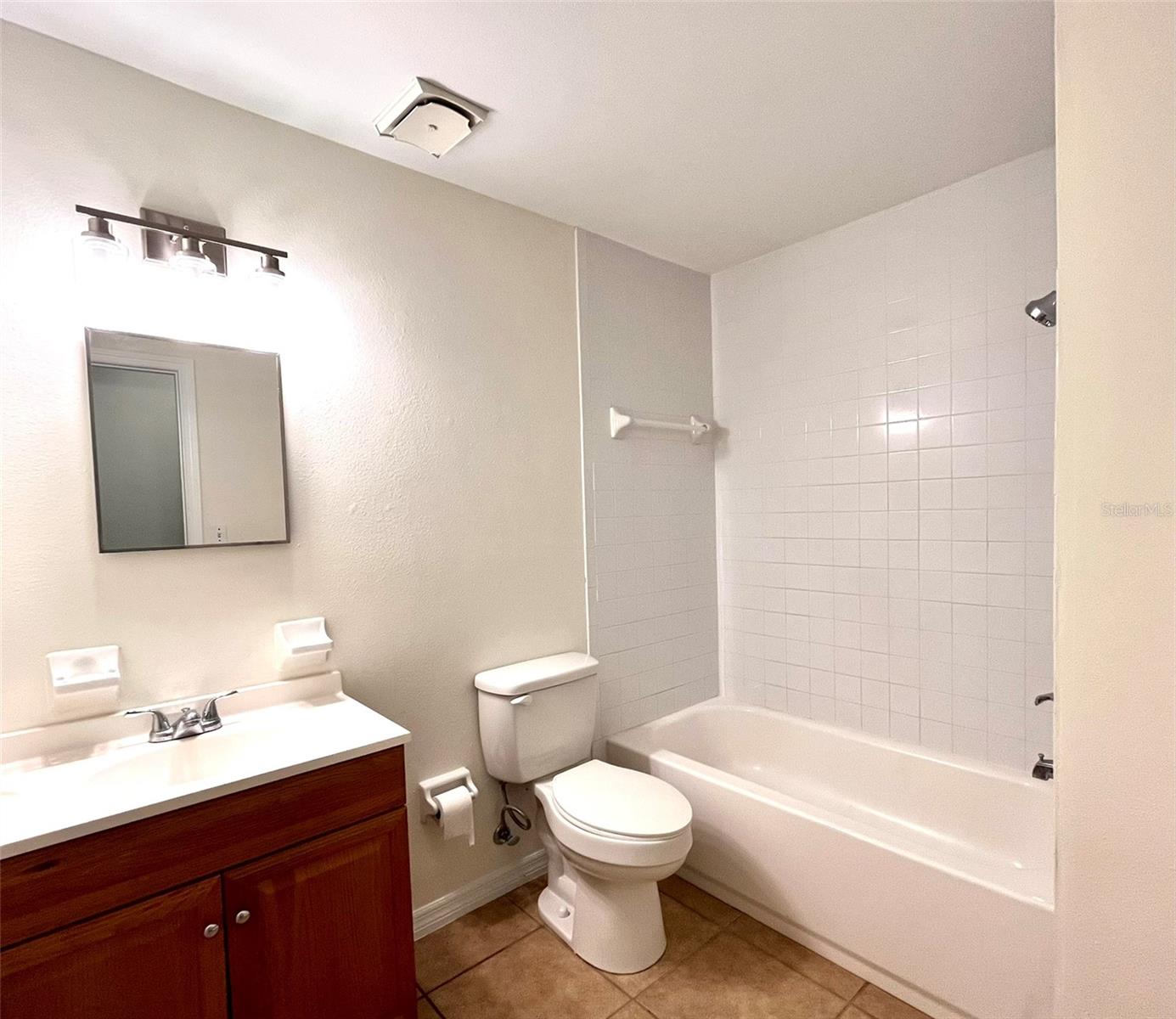 Image 10 of 38 For 2323 Ridgeview Drive