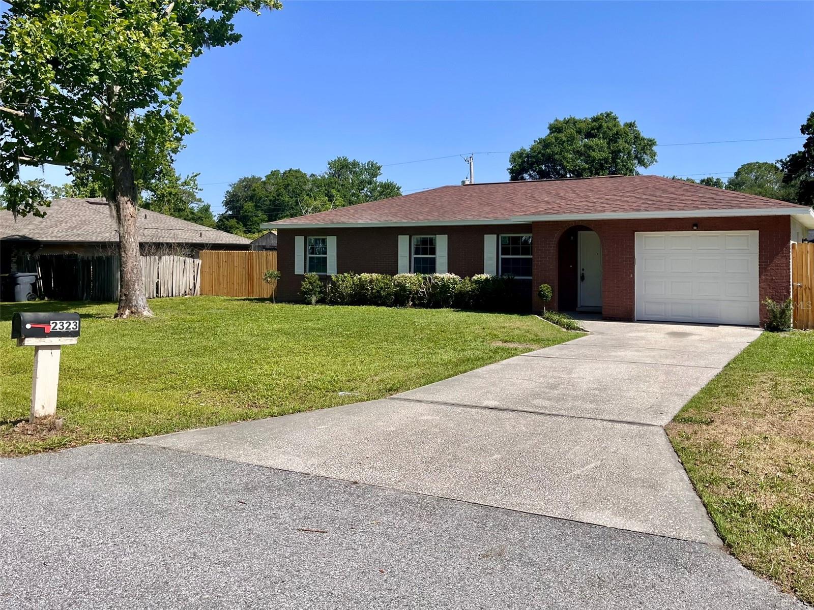 Image 2 of 38 For 2323 Ridgeview Drive