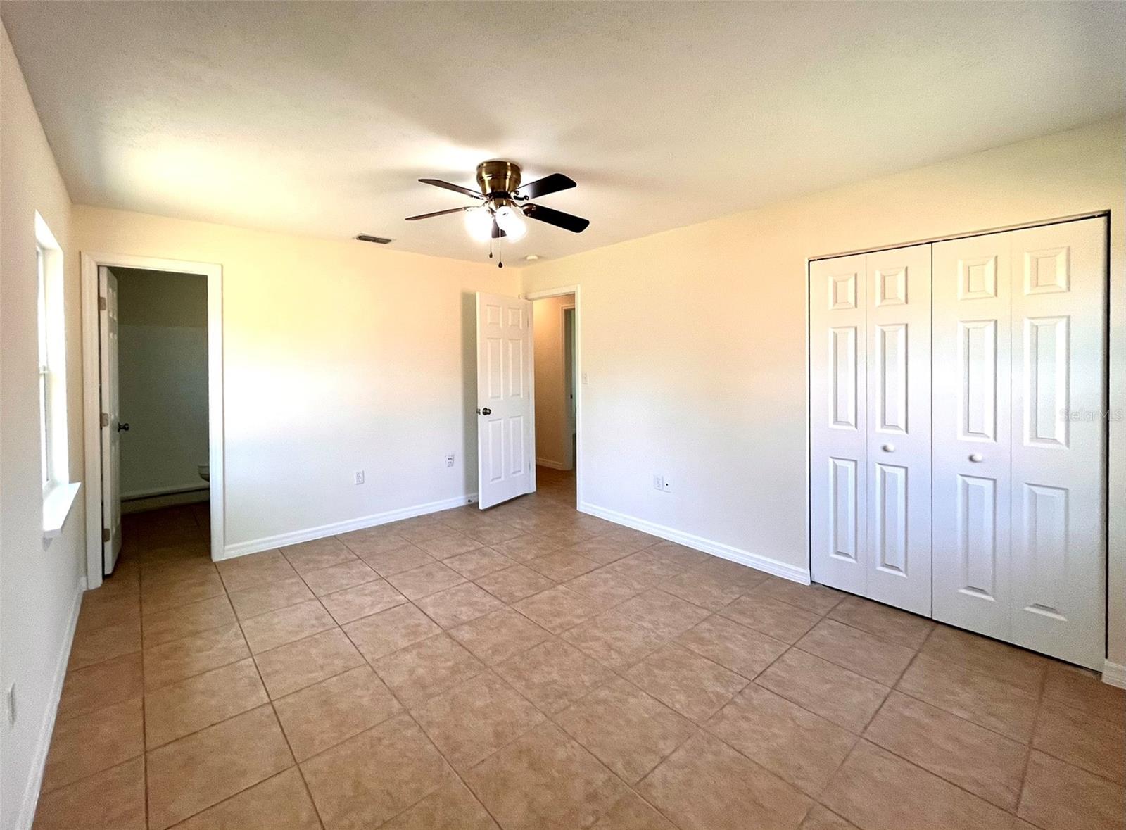 Image 20 of 38 For 2323 Ridgeview Drive