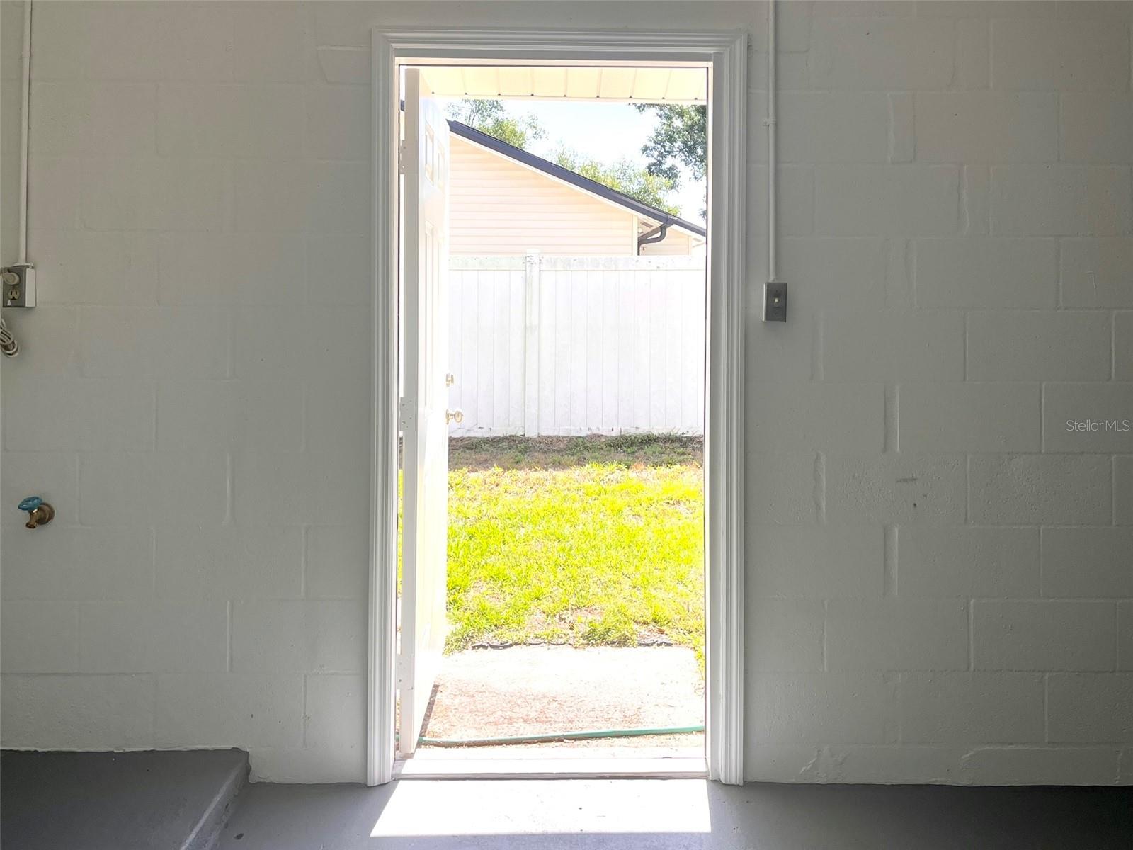 Image 32 of 38 For 2323 Ridgeview Drive