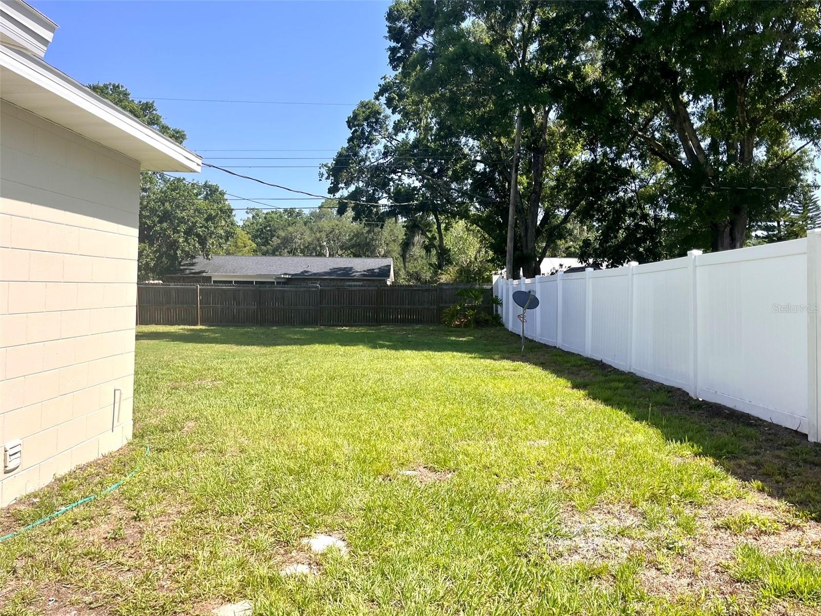 Image 34 of 38 For 2323 Ridgeview Drive