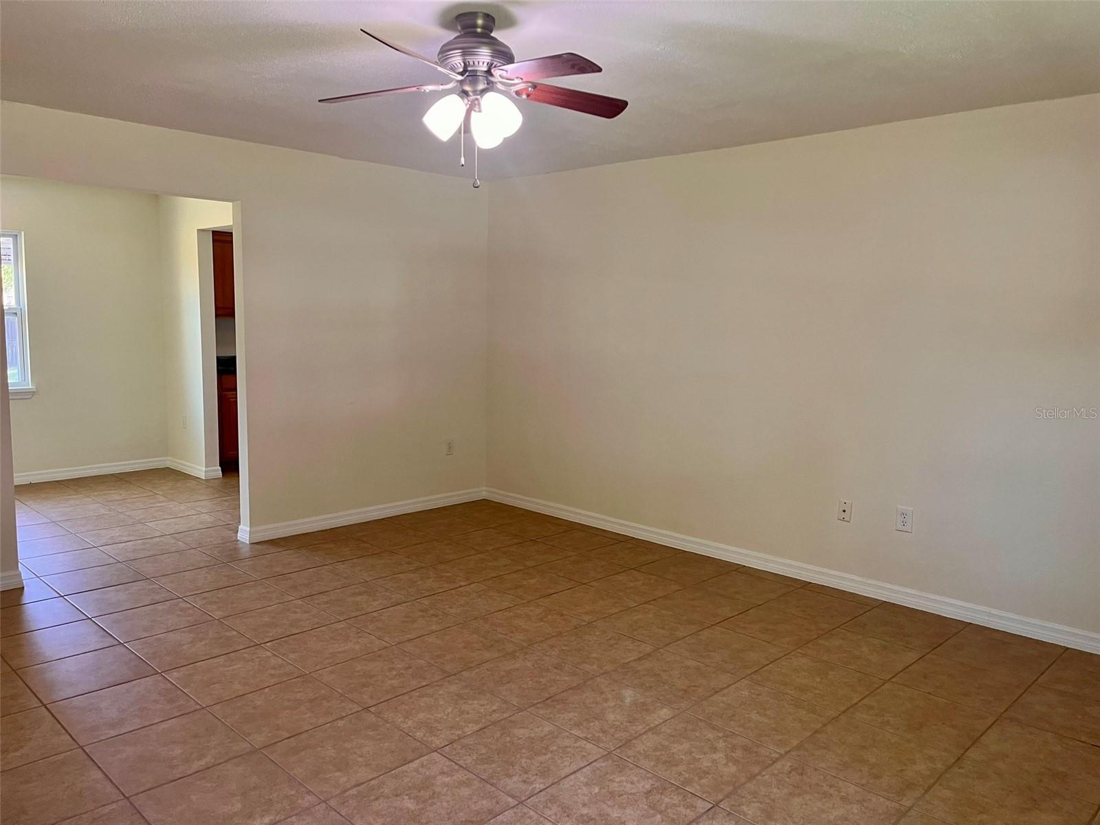 Image 5 of 38 For 2323 Ridgeview Drive