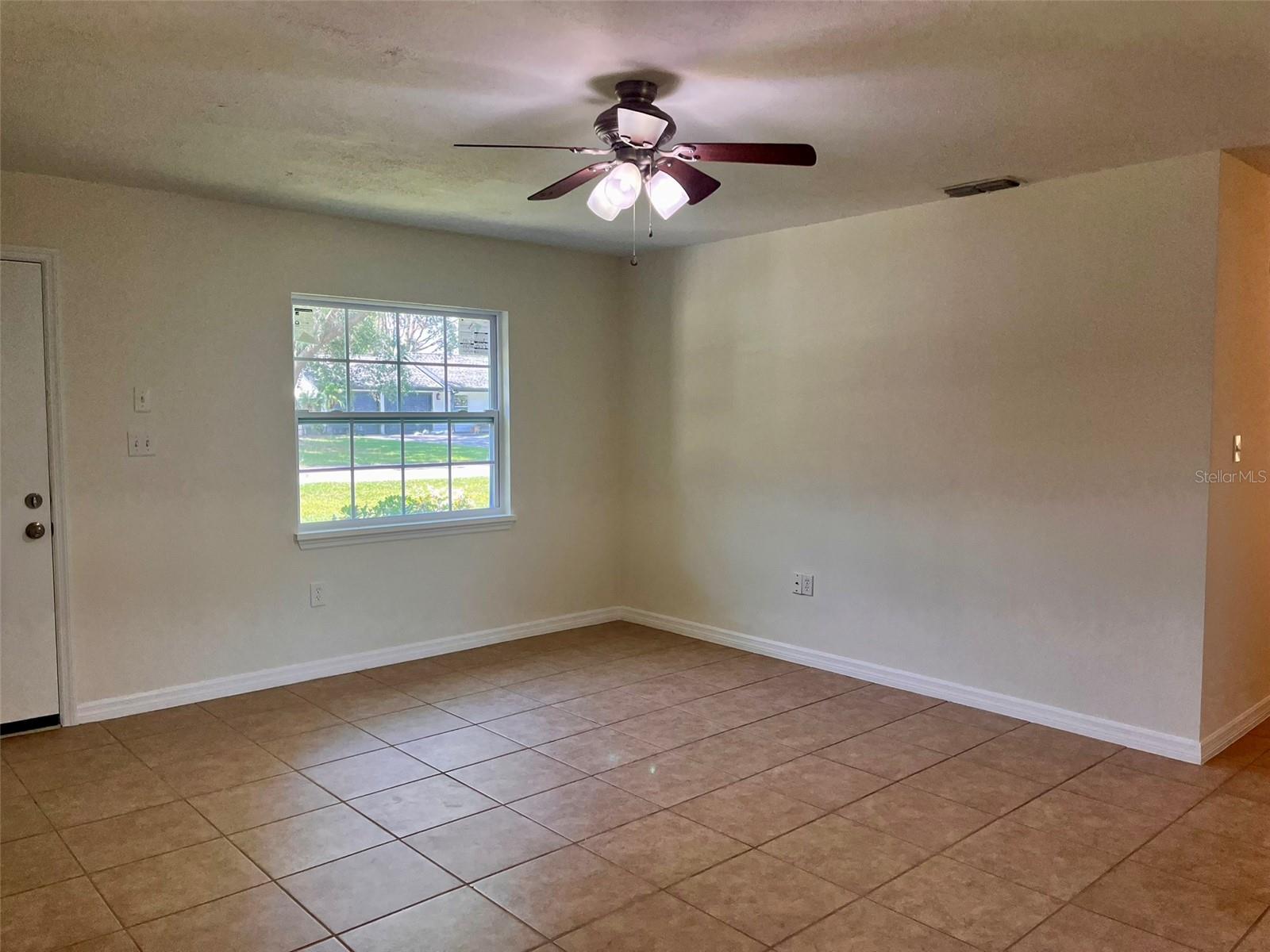 Image 6 of 38 For 2323 Ridgeview Drive