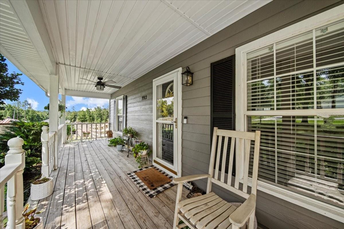 Listing photo id 8 for 9912 Pine Leaf Lane