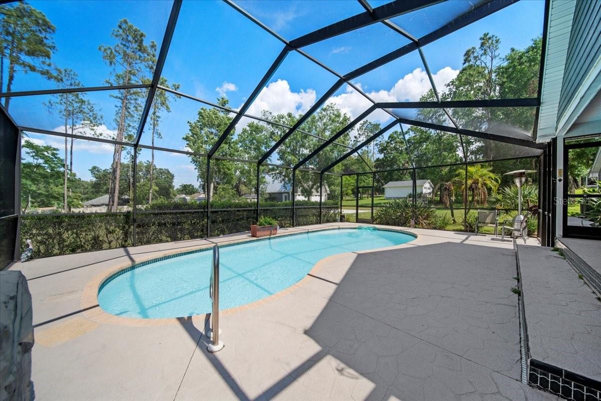 Listing photo id 11 for 9912 Pine Leaf Lane