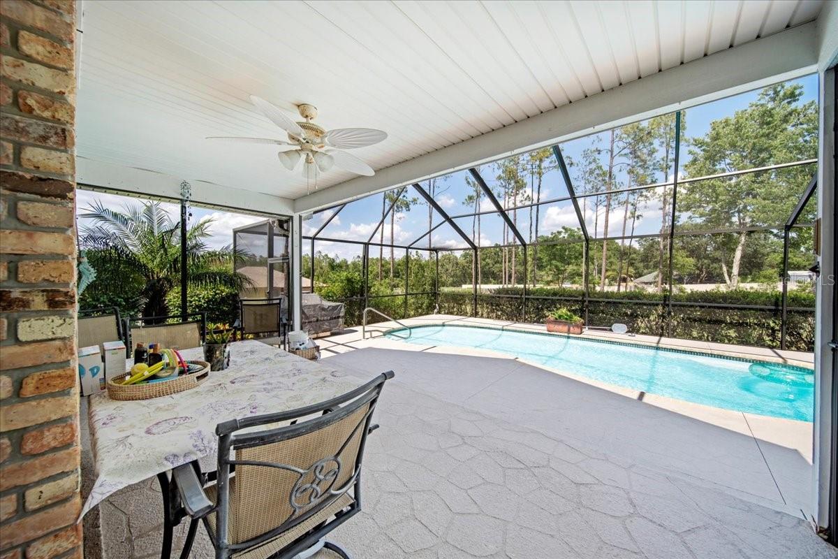 Listing photo id 13 for 9912 Pine Leaf Lane