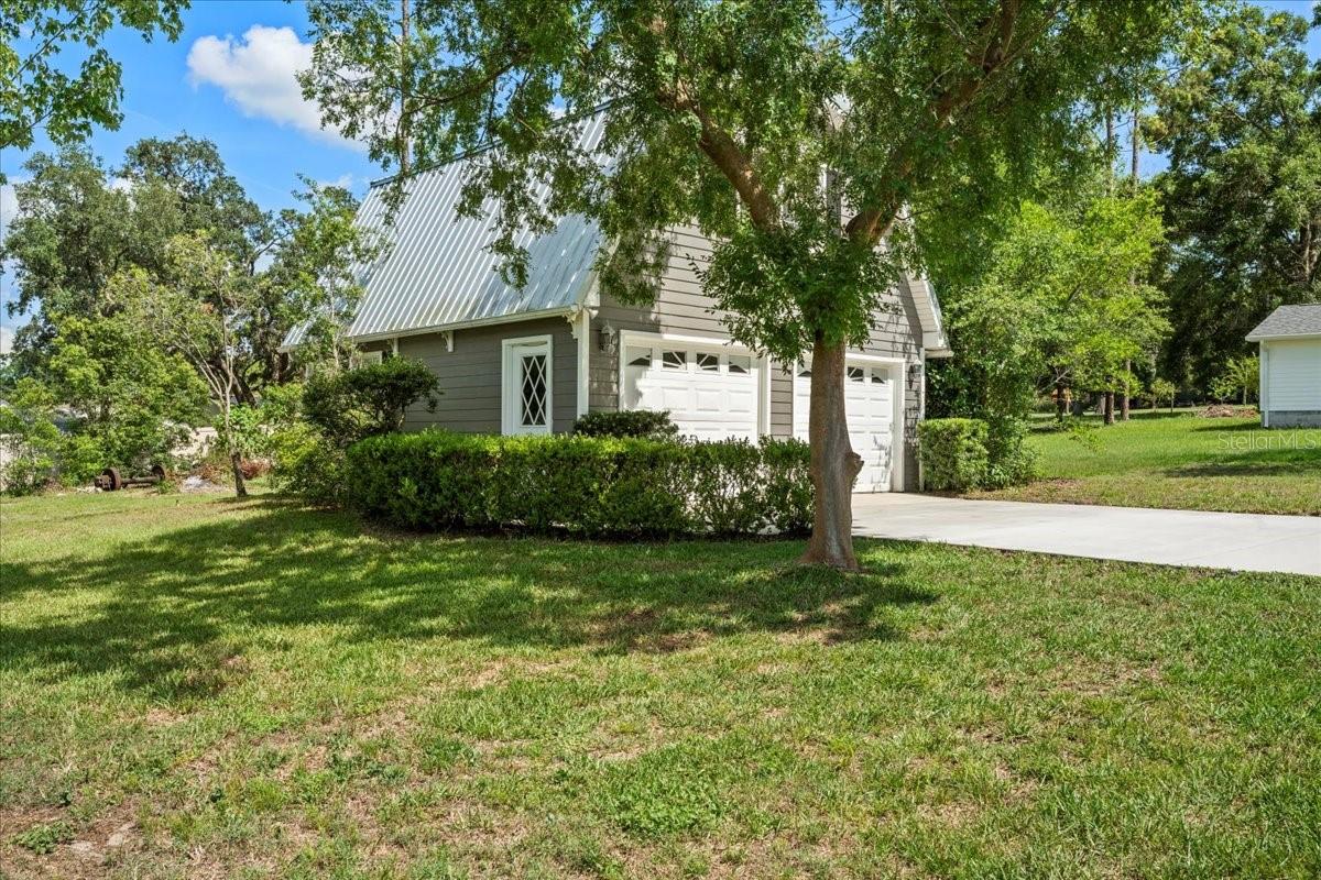 Listing photo id 17 for 9912 Pine Leaf Lane