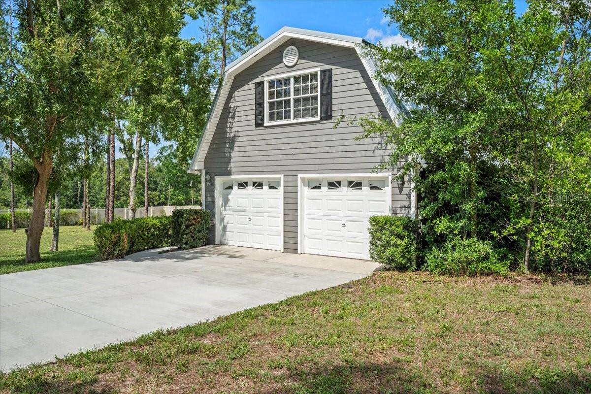 Listing photo id 0 for 9912 Pine Leaf Lane