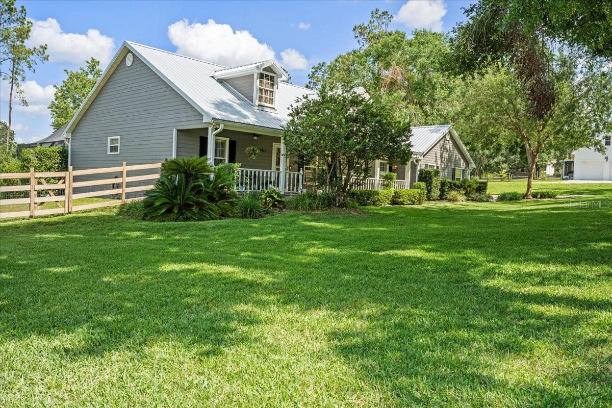 Listing photo id 18 for 9912 Pine Leaf Lane