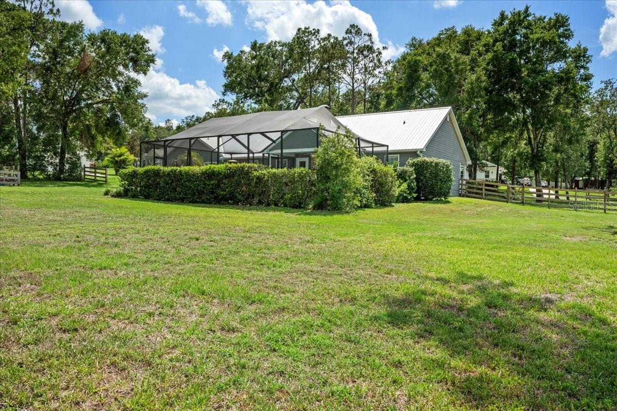 Listing photo id 20 for 9912 Pine Leaf Lane