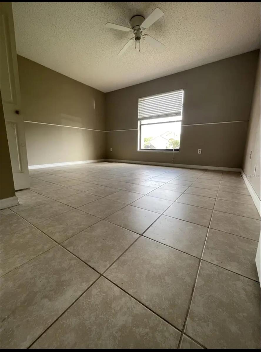 Image 3 of 8 For 723 Dromedary Drive