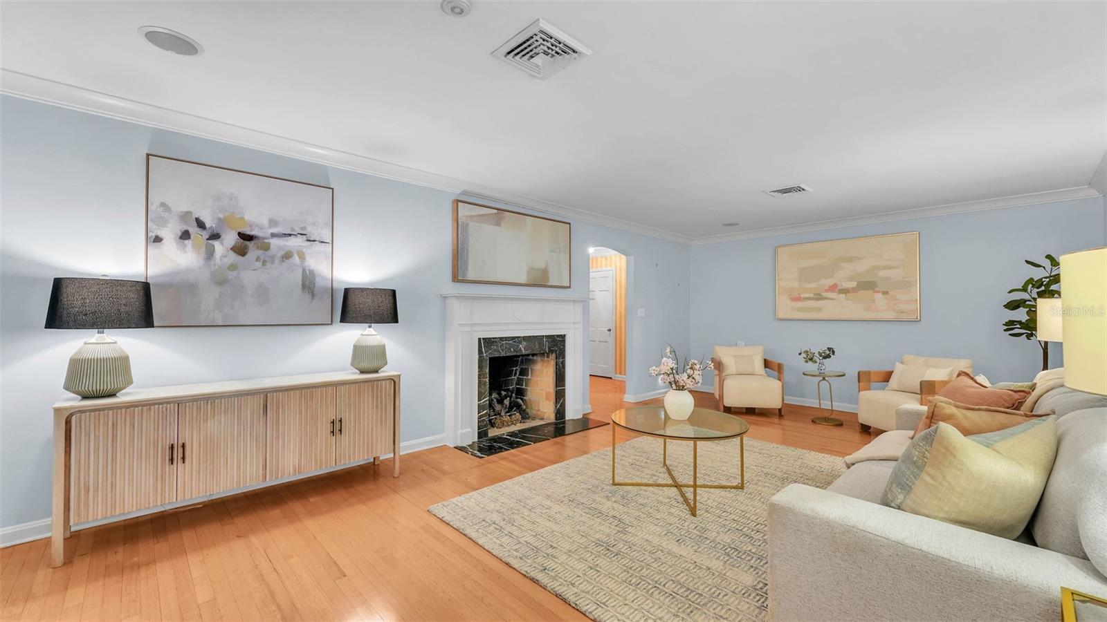 Image 13 of 99 For 323 Belvedere Street