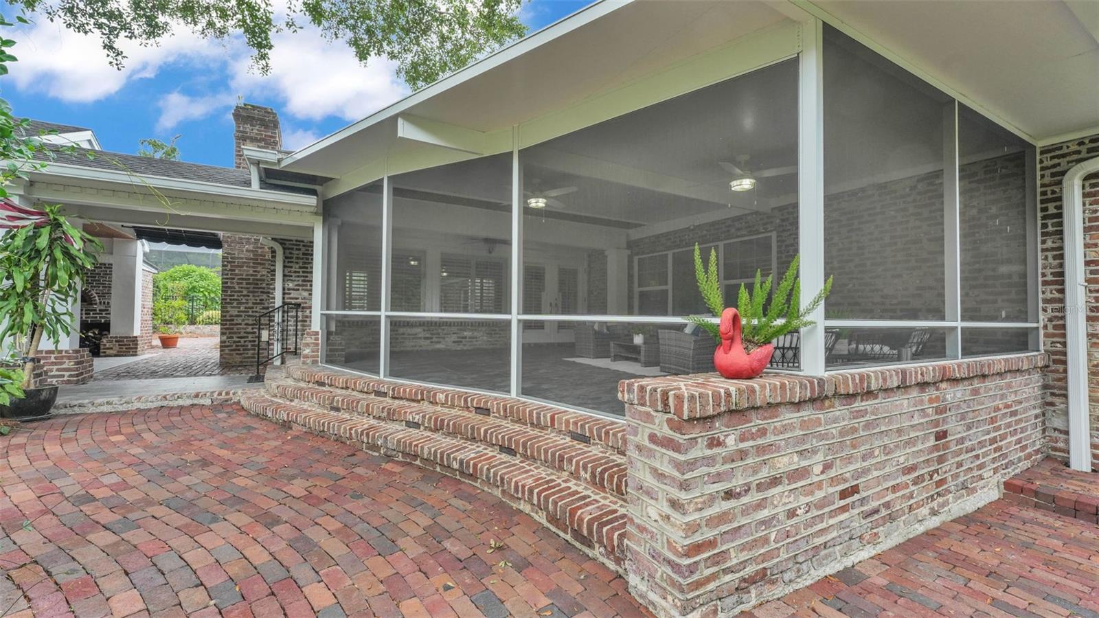 Image 67 of 99 For 323 Belvedere Street