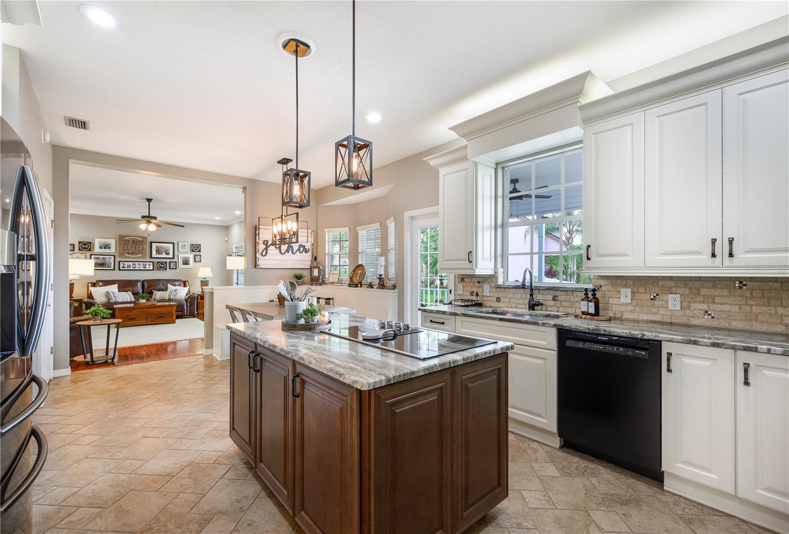Image 10 of 56 For 5425 Charlin Avenue
