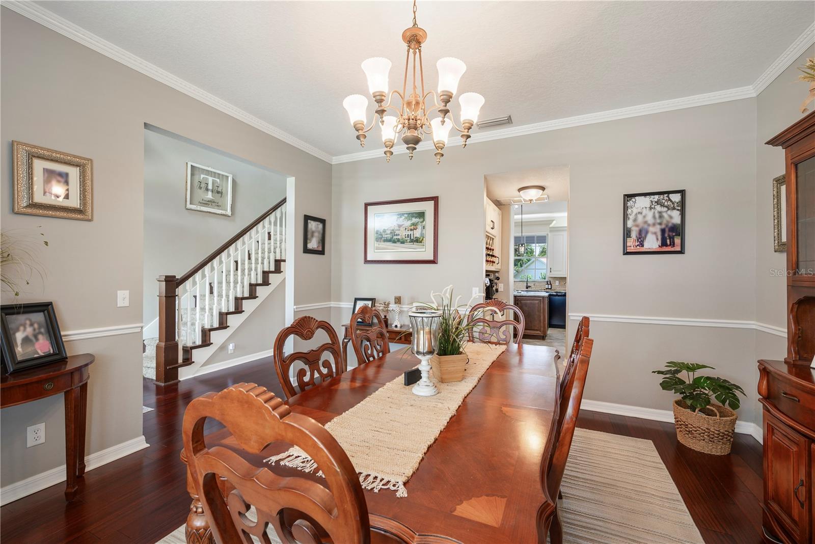 Image 17 of 56 For 5425 Charlin Avenue